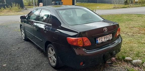 Toyota Corolla 3 of 9