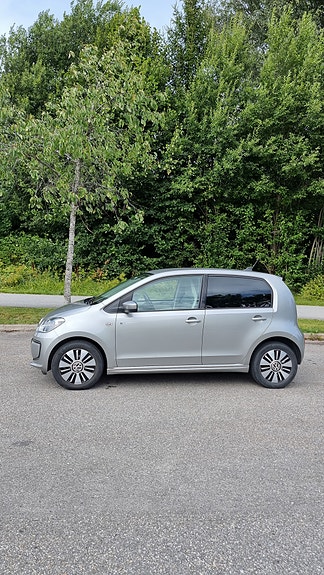Volkswagen e-Up! 18 of 21