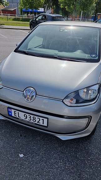Volkswagen e-Up! 8 of 21