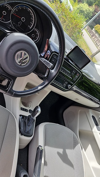 Volkswagen e-Up! 12 of 21