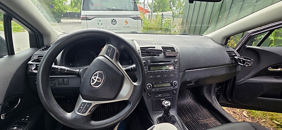 Toyota Avensis 6 of 6