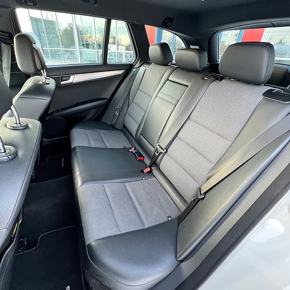 Mercedes-Benz C220 d 14 of 18