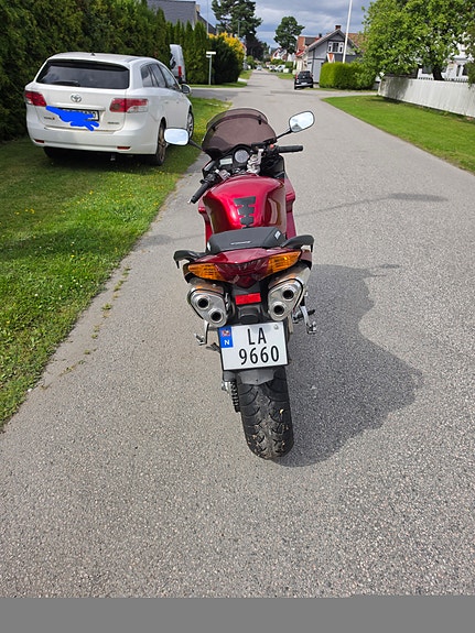 Honda VFR 800 2 of 6