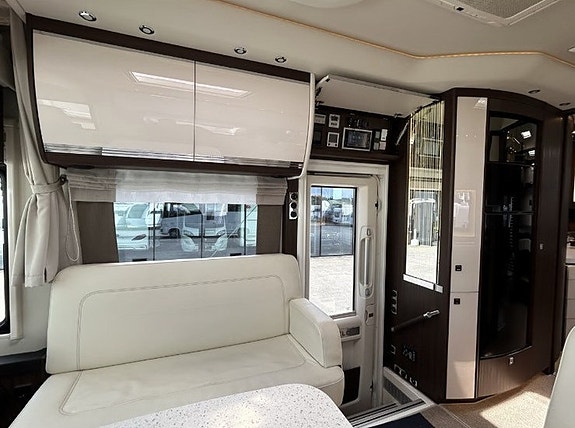 Morelo EMPIRE 90 L 21 of 30