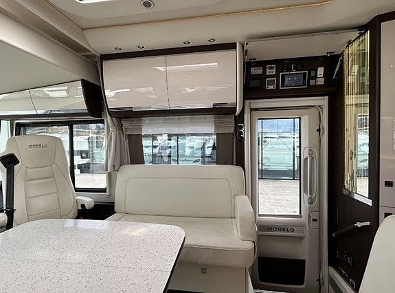 Morelo EMPIRE 90 L 24 of 30