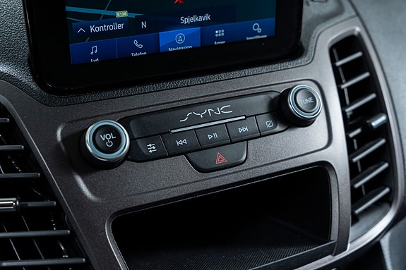 Ford Transit Connect 16 of 28