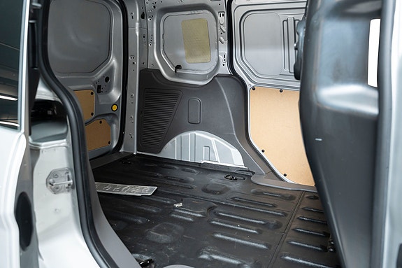 Ford Transit Connect 26 of 28