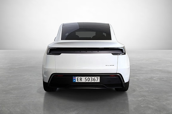 Tesla Model Y 6 of 23