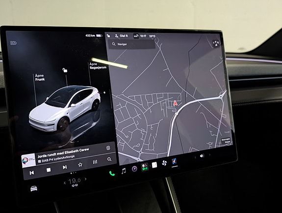 Tesla Model Y 12 of 23