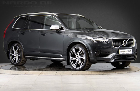 Volvo XC90 2 of 13
