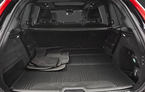 Volvo XC90 6 of 13