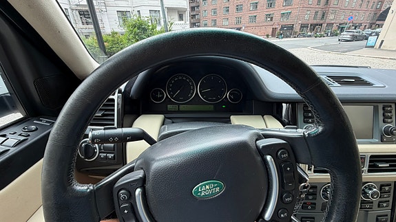 Land Rover Range Rover 10 of 14