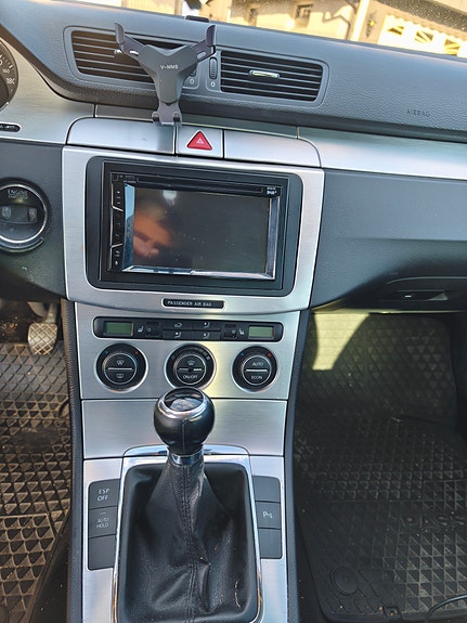 Volkswagen Passat 5 of 6