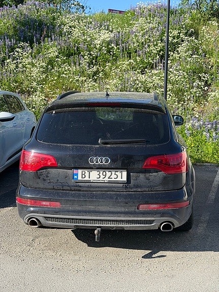 Audi Q7 3 of 9