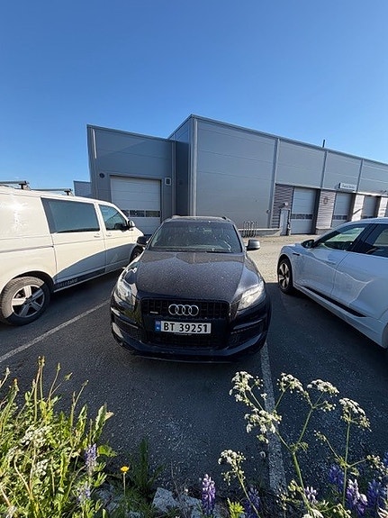 Audi Q7 9 of 9