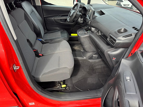 Opel Combo-e 11 of 19