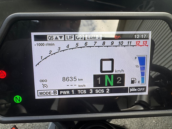 Yamaha MT-10 7 of 8