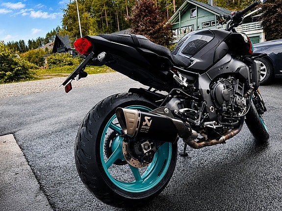 Yamaha MT-10 5 of 8