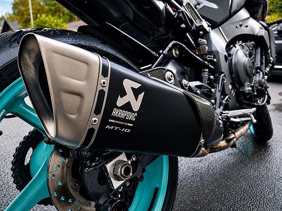 Yamaha MT-10 6 of 8