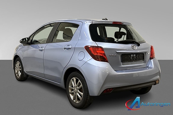 Toyota Yaris 4 of 12