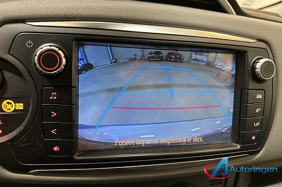Toyota Yaris 11 of 12
