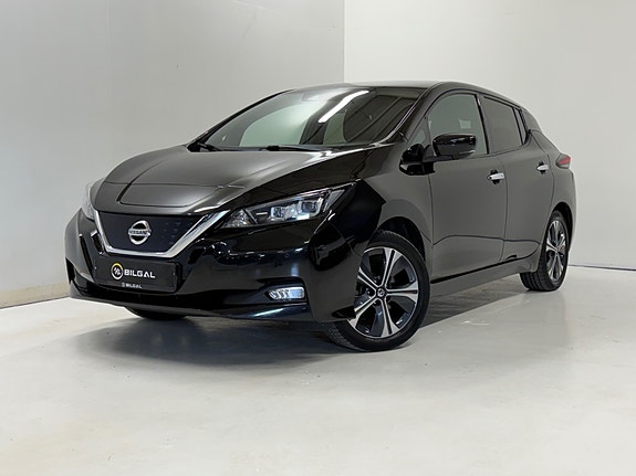 Nissan Leaf 3 of 5