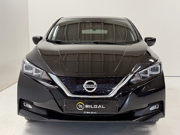 Nissan Leaf 2 of 5
