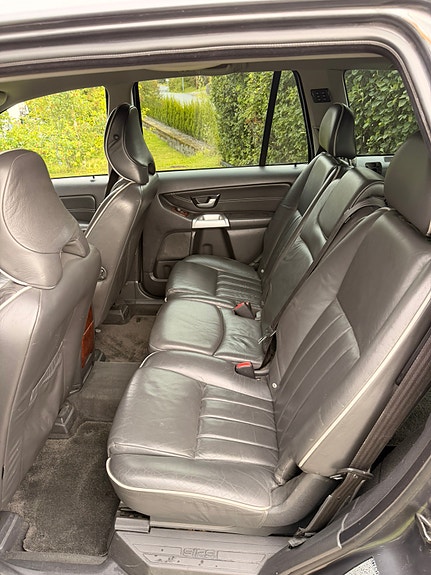 Volvo XC90 13 of 18