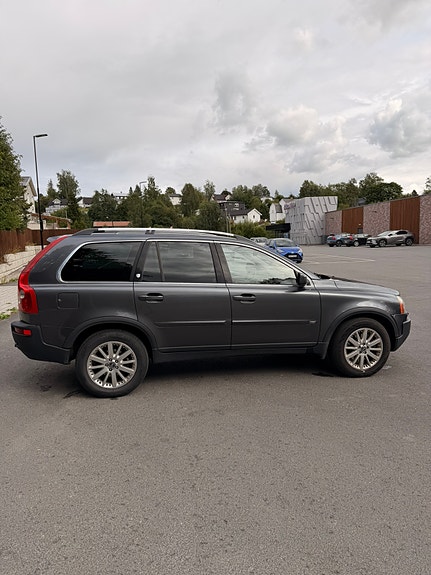 Volvo XC90 7 of 18