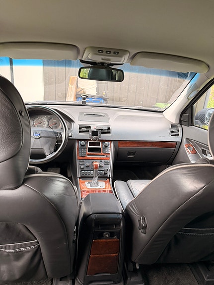 Volvo XC90 14 of 18