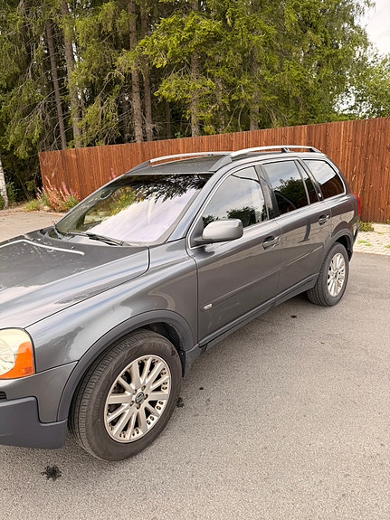 Volvo XC90 9 of 18