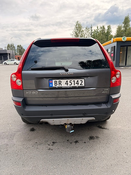Volvo XC90 5 of 18