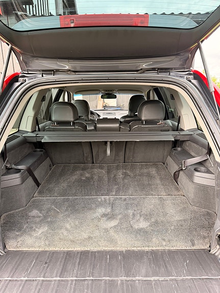 Volvo XC90 16 of 18