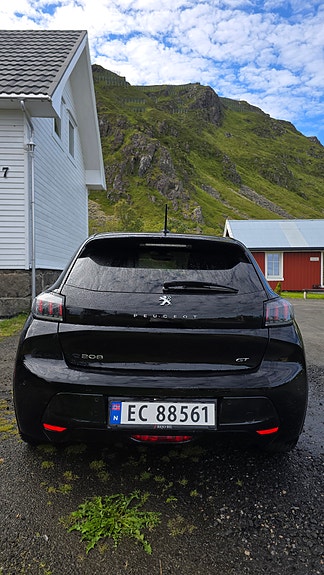 Peugeot 208 5 of 12