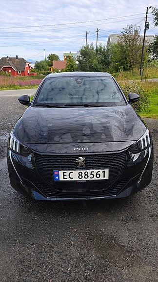 Peugeot 208 3 of 12
