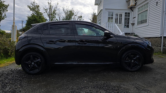 Peugeot 208 6 of 12