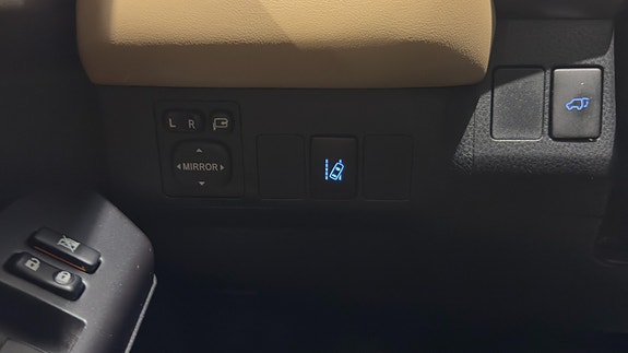 Toyota RAV4 28 of 30