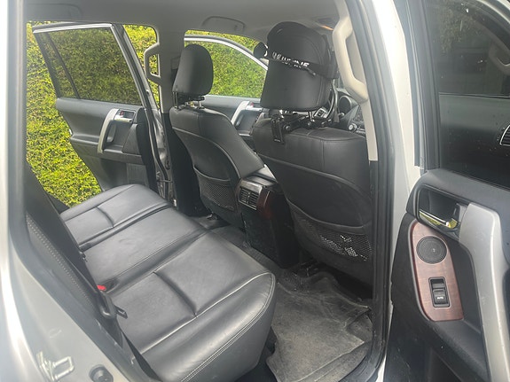 Toyota Land Cruiser 11 of 11