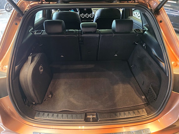 Mercedes-Benz EQA250 12 of 30