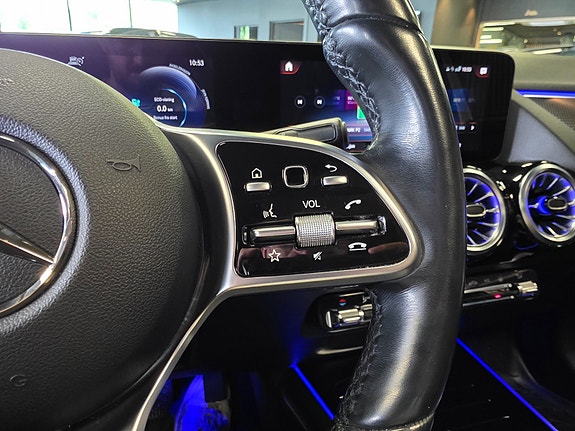 Mercedes-Benz EQA250 18 of 30