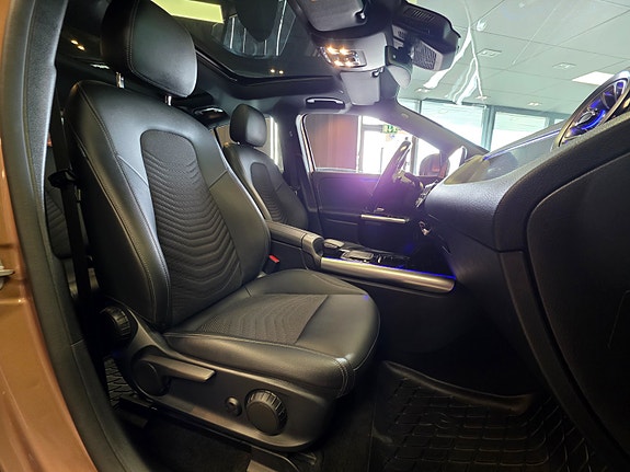Mercedes-Benz EQA250 10 of 30