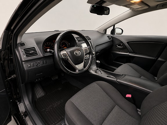Toyota Avensis 10 of 17