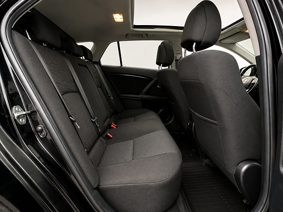 Toyota Avensis 16 of 17