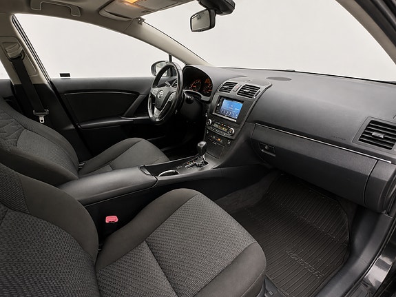 Toyota Avensis 15 of 17