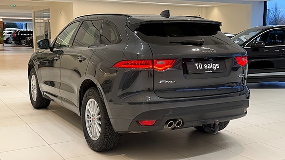 Jaguar F-PACE 6 of 30