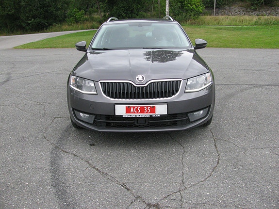 Skoda Octavia 2 of 23