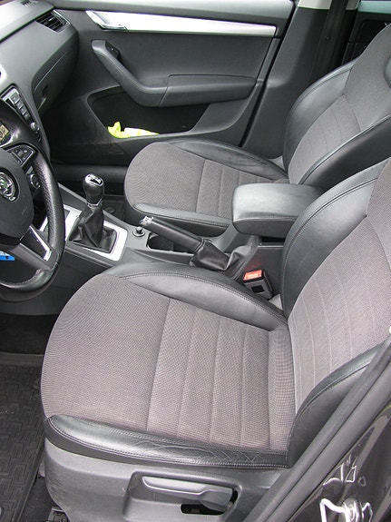 Skoda Octavia 10 of 23