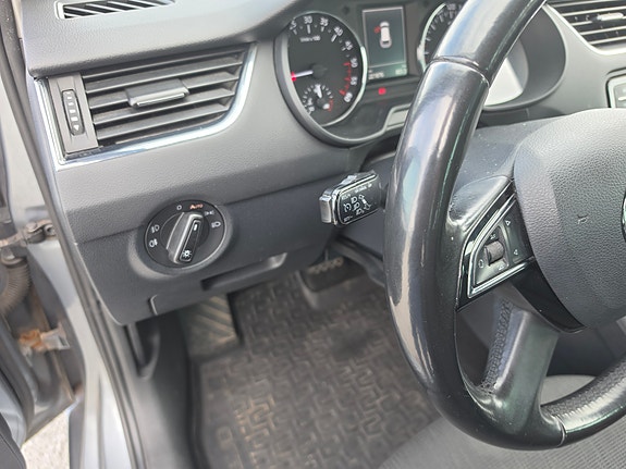 Skoda Octavia 11 of 18