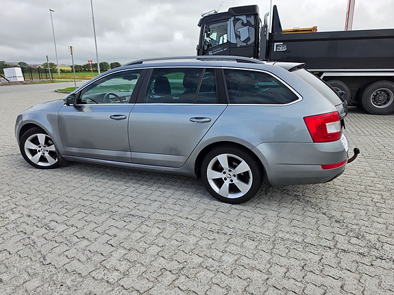 Skoda Octavia 6 of 18