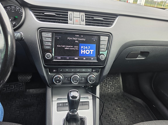 Skoda Octavia 14 of 18